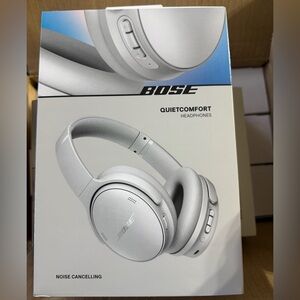 BOSE QUIETCOMFORT NOISE CANCELLING HEADPHONES 5V MOONLIGHT GREY BRAND NEW